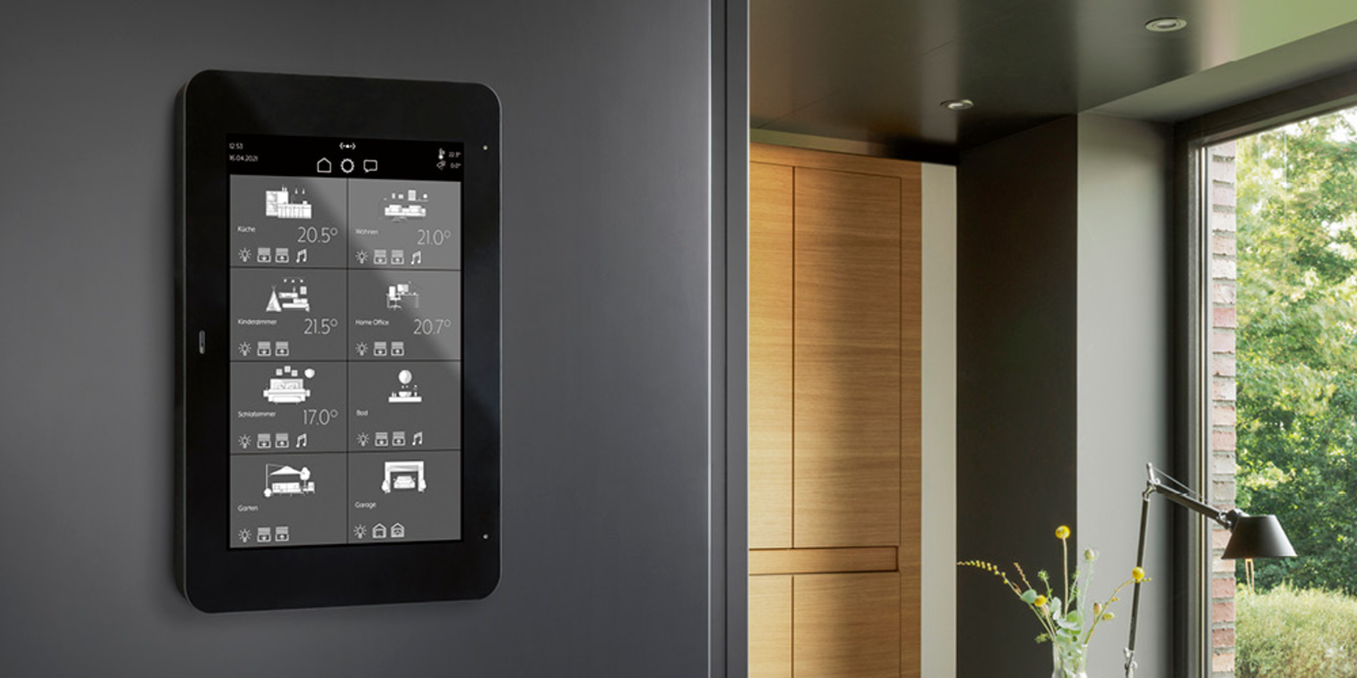 JUNG Smart Panel 8 bei E.TEC GmbH in Bad Lobenstein