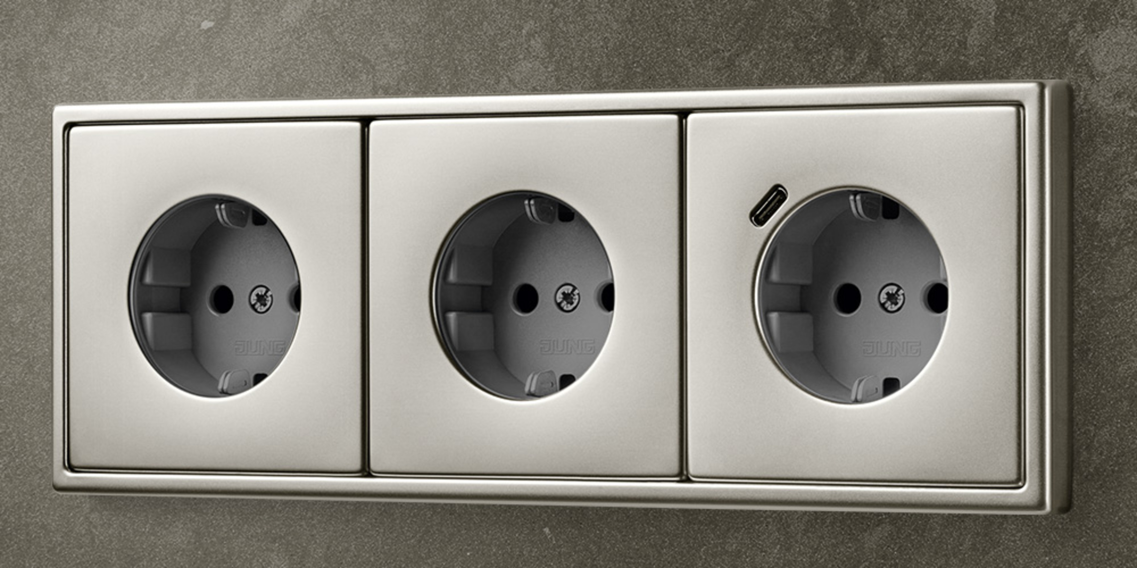 SCHUKO® Steckdosen mit USB bei E.TEC GmbH in Bad Lobenstein