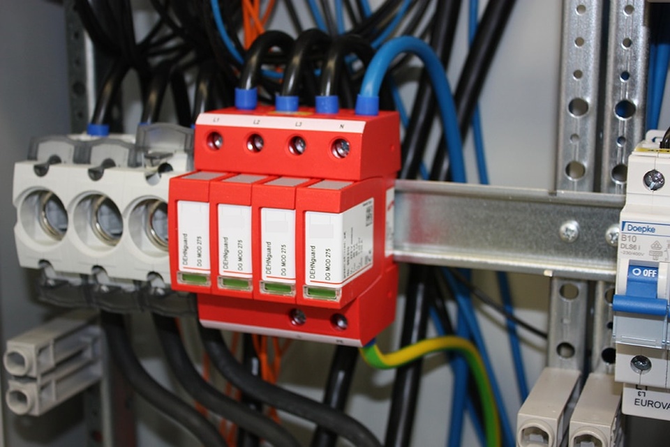 U berspannungsschutz bei E.TEC GmbH in Bad Lobenstein